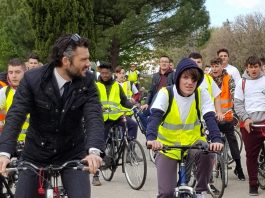 In tour per Prato con le biciclette riparate dagli studenti del Marconi