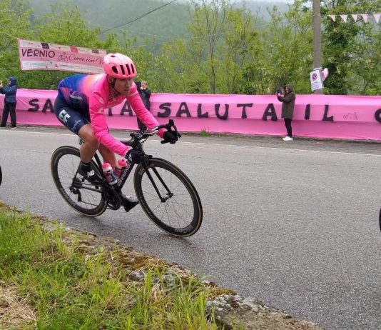Giro d’Italia, migliaia di tifosi in festa in tutta la provincia