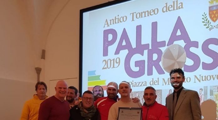 Palla Grossa, targa celebrativa per i Rossi di Santa Trinita