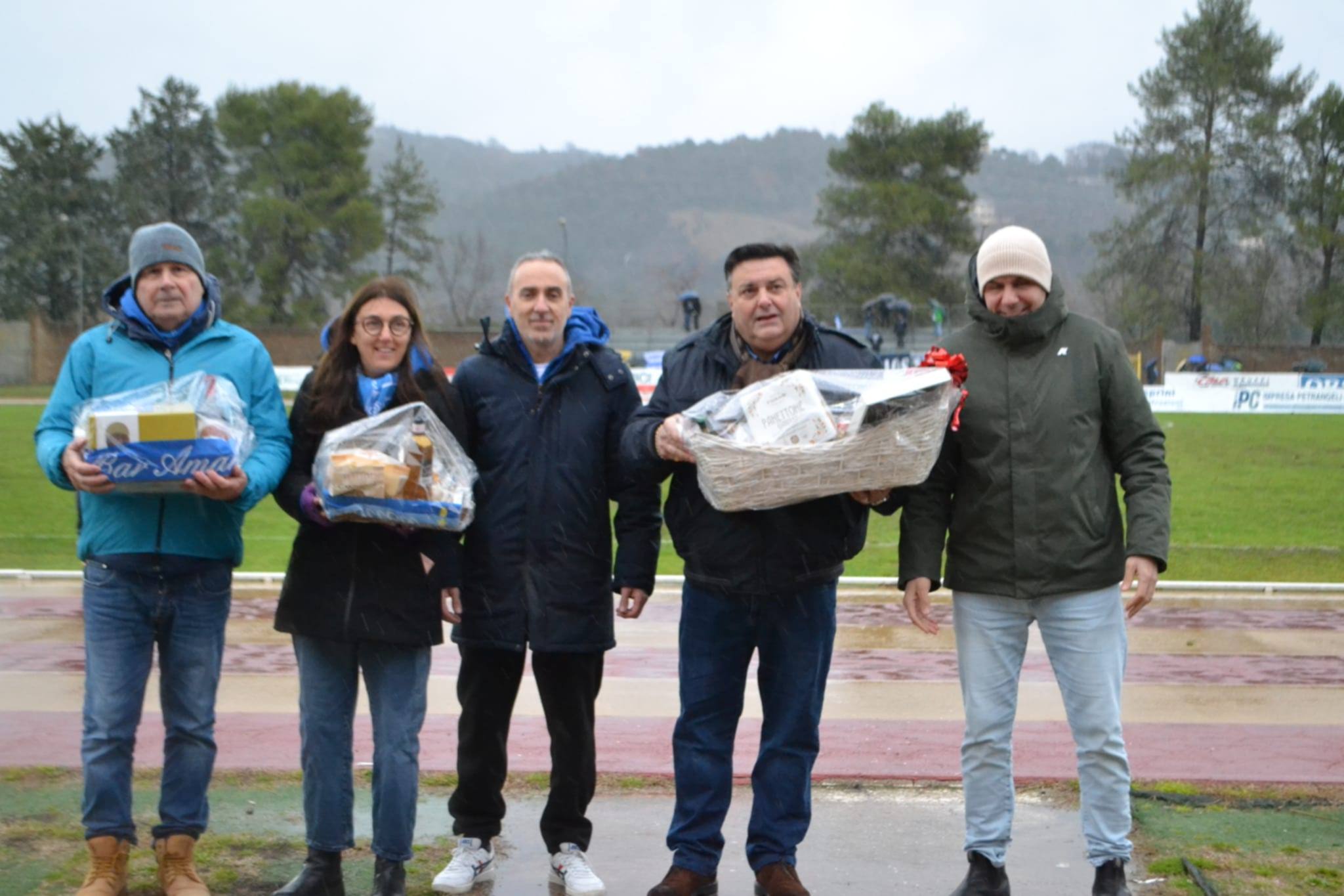 Orvietana-Prato: momento di condivisione tra il Prato Club Bar Amantea e il presidente Biagioli