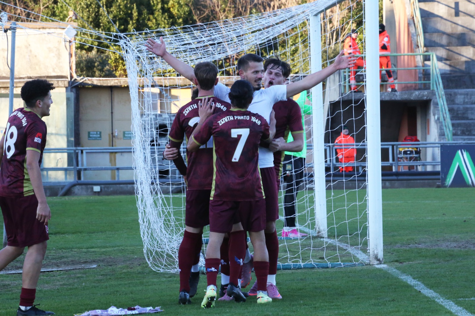 Pari e patta fra Lucchese e Zenith Prato: al vantaggio locale di Piazze risponde Palaj nella ripresa