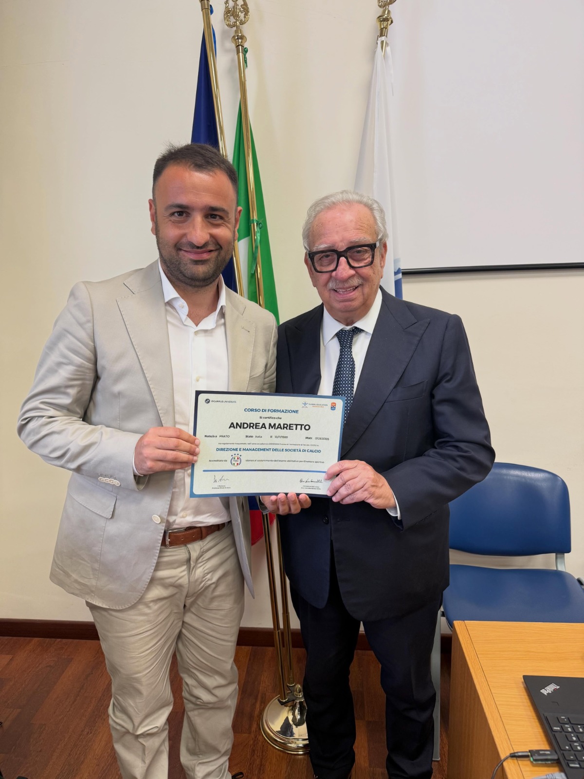 Un altro pratese tra i nuovi Direttori Sportivi FIGC: Andrea Maretto supera l’esame a Coverciano Andrea Maretto con Gabriele Martino