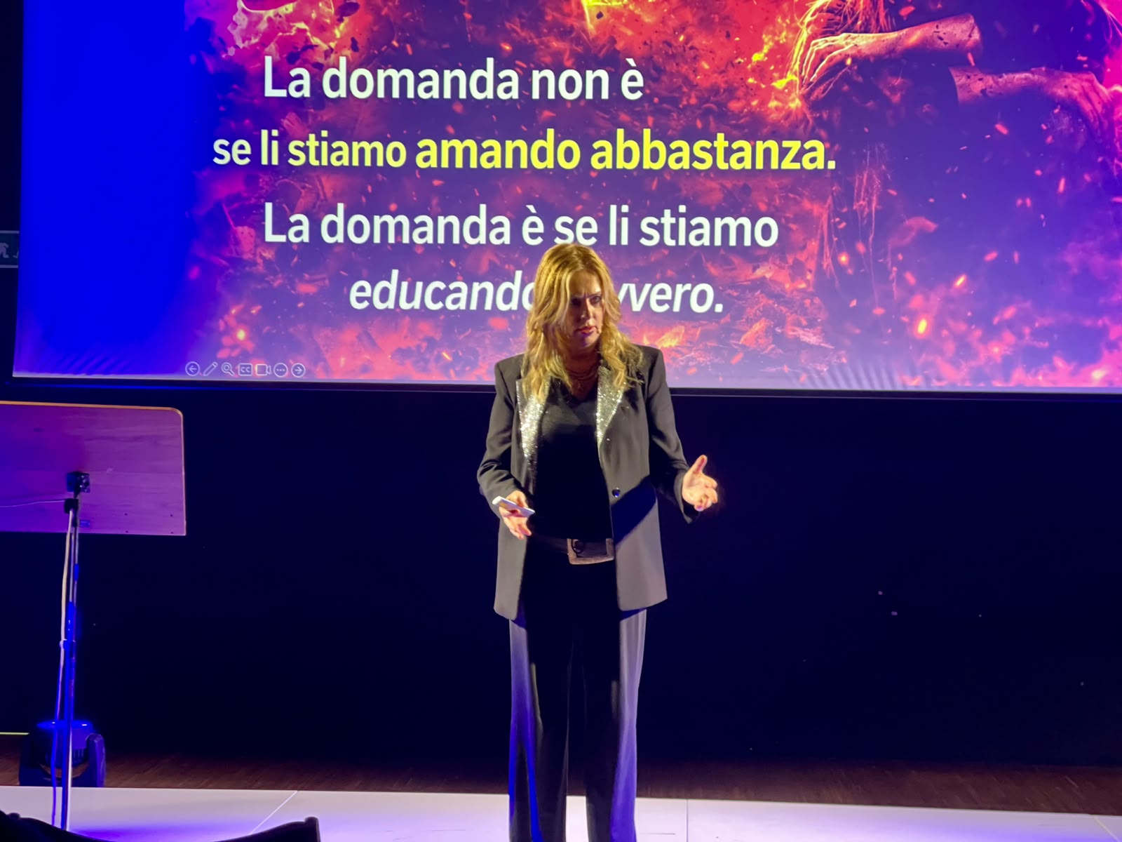 Lo spettacolo di Roberta Bruzzone chiude una prima edizione da record per il Prato Crime Festival
